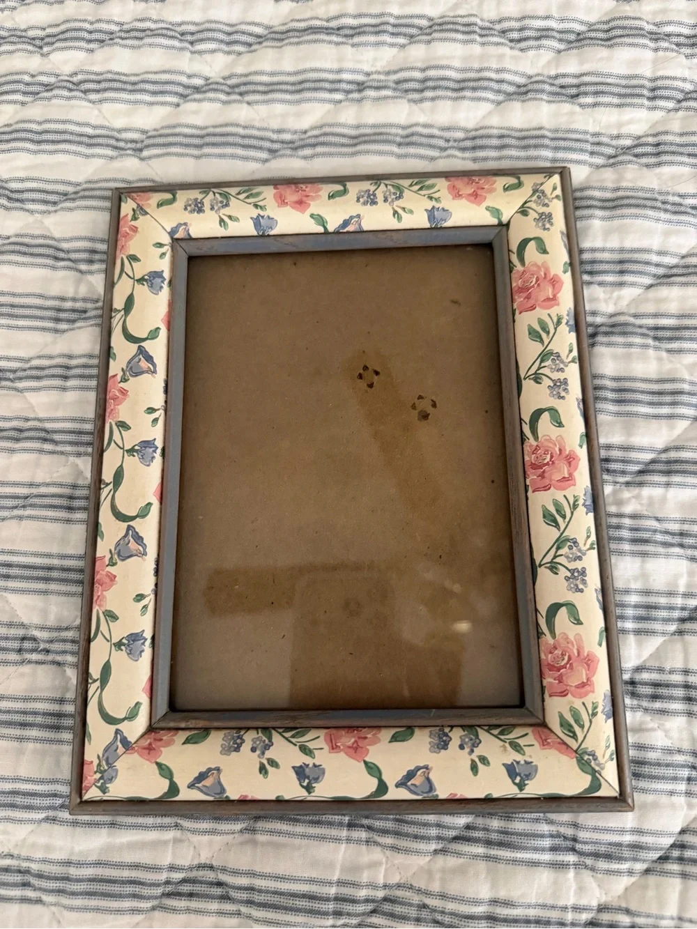 Vintage Floral Picture Frame in Cream, Pink & Blue